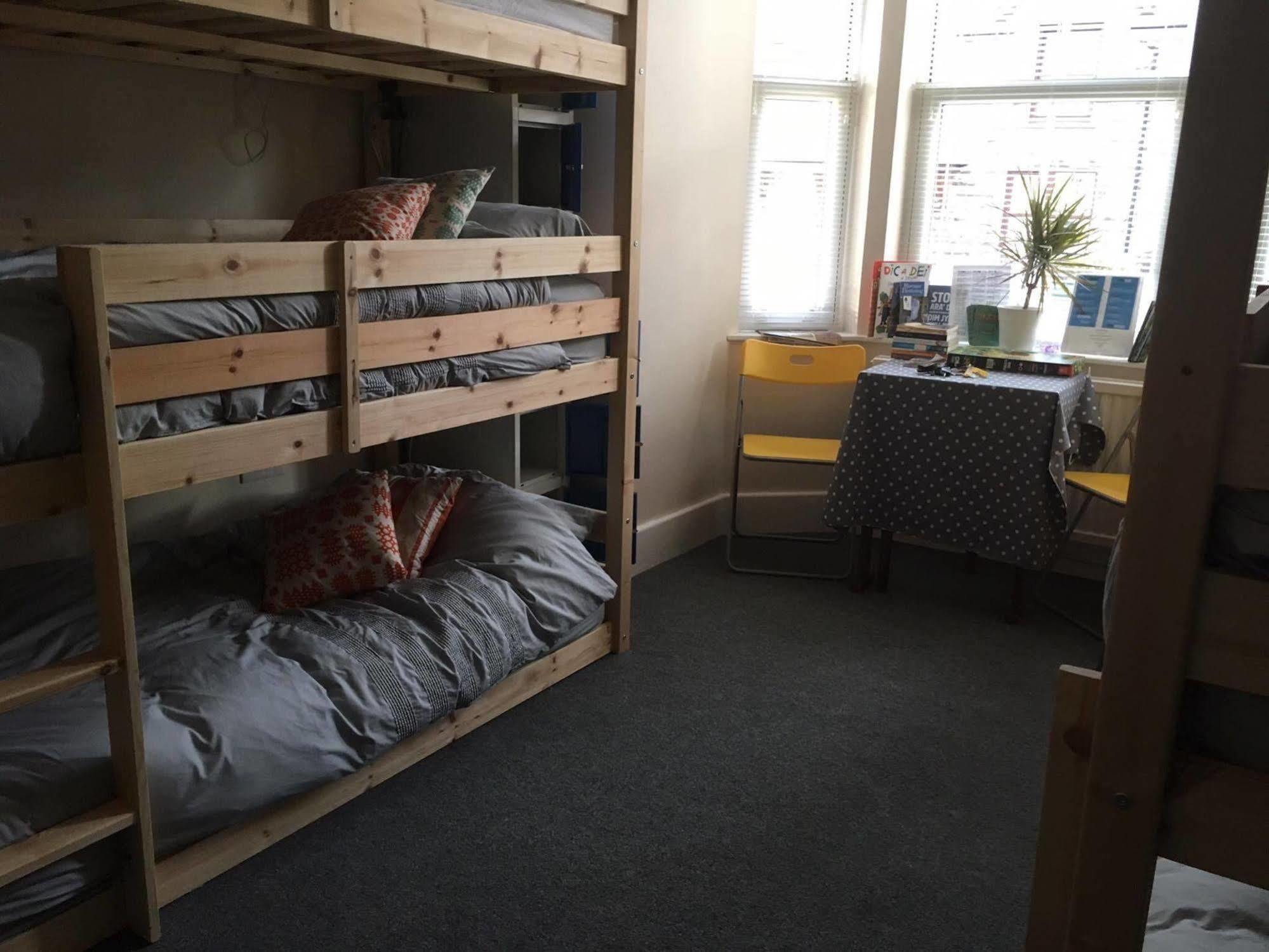 블레노페스티니오그 Self Catering Cellb Ffestiniog 호스텔 외부 사진
